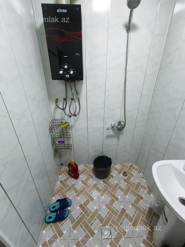 Satılır 1 otaqlı köhnə tikili 35 m²