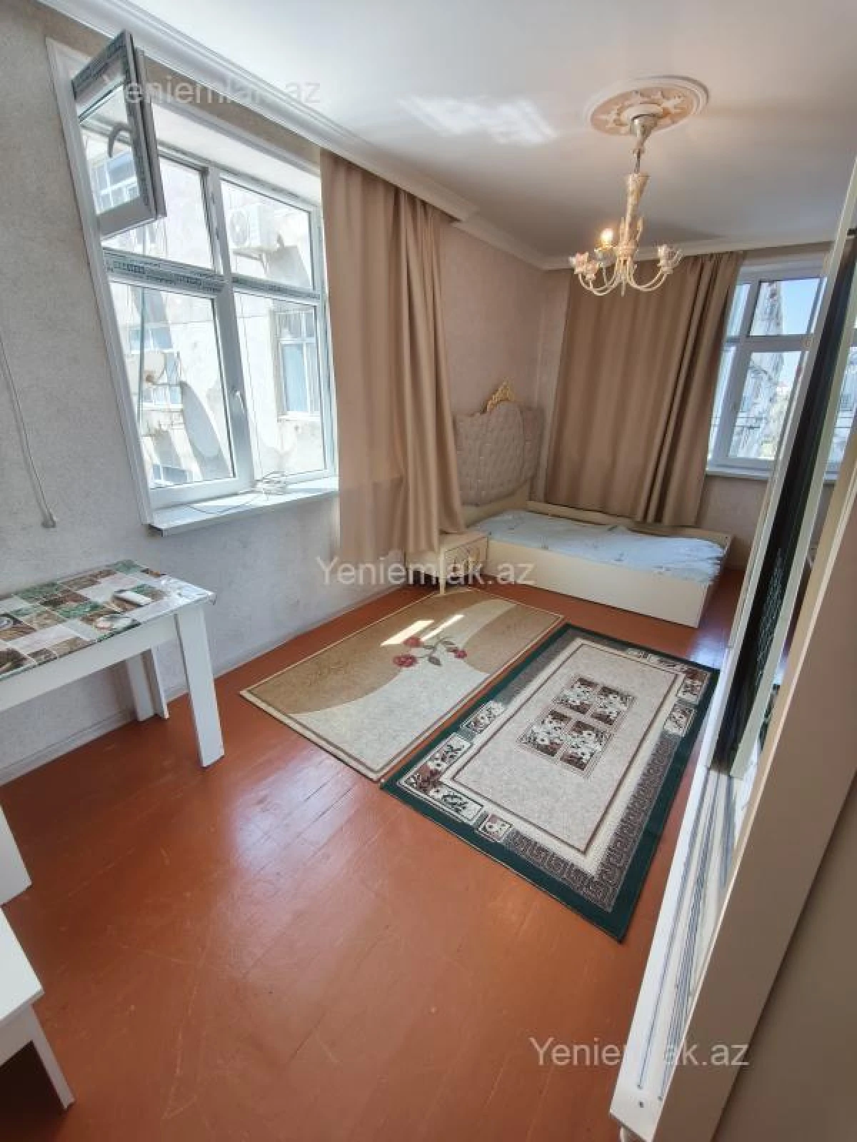 Satılır 1 otaqlı köhnə tikili 35 m²