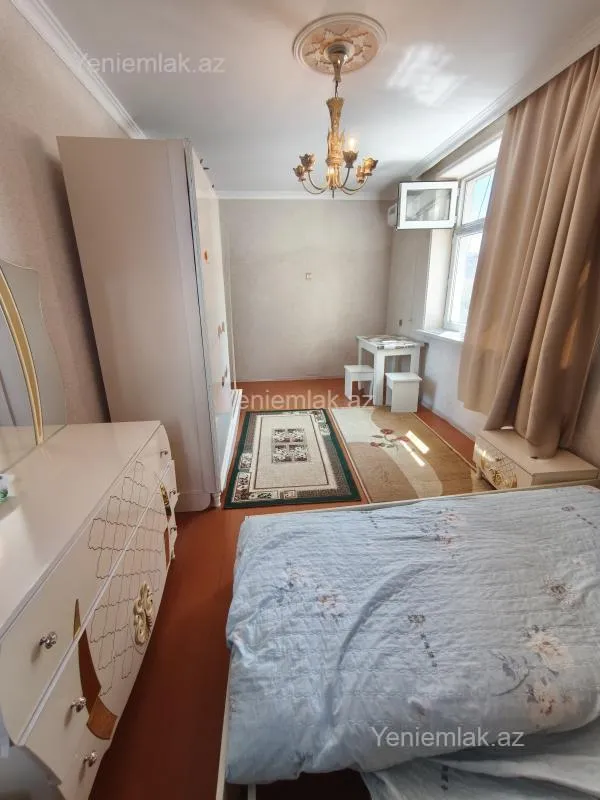 Satılır 1 otaqlı köhnə tikili 35 m²