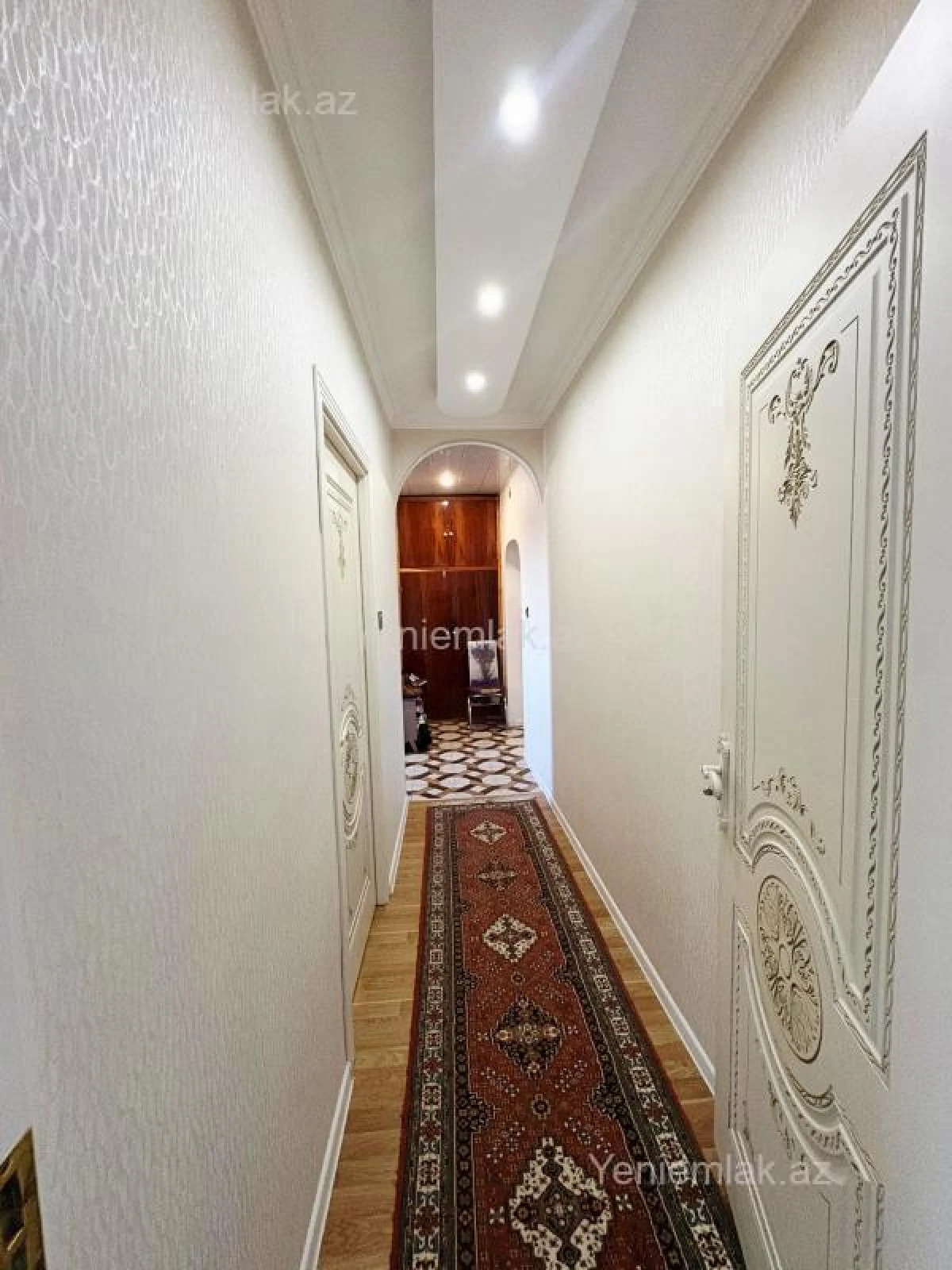 Satılır 4 otaqlı köhnə tikili 84 m²