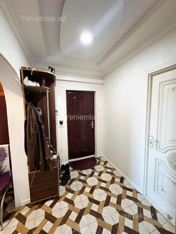 Satılır 4 otaqlı köhnə tikili 84 m²