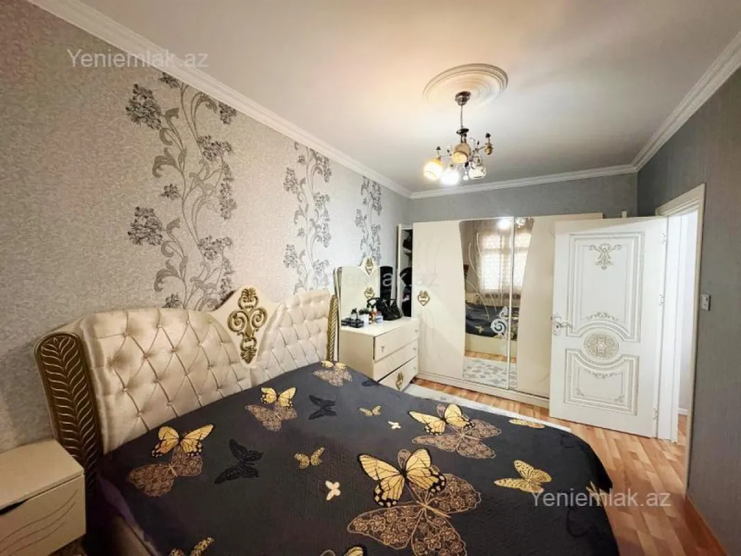 Satılır 4 otaqlı köhnə tikili 84 m²