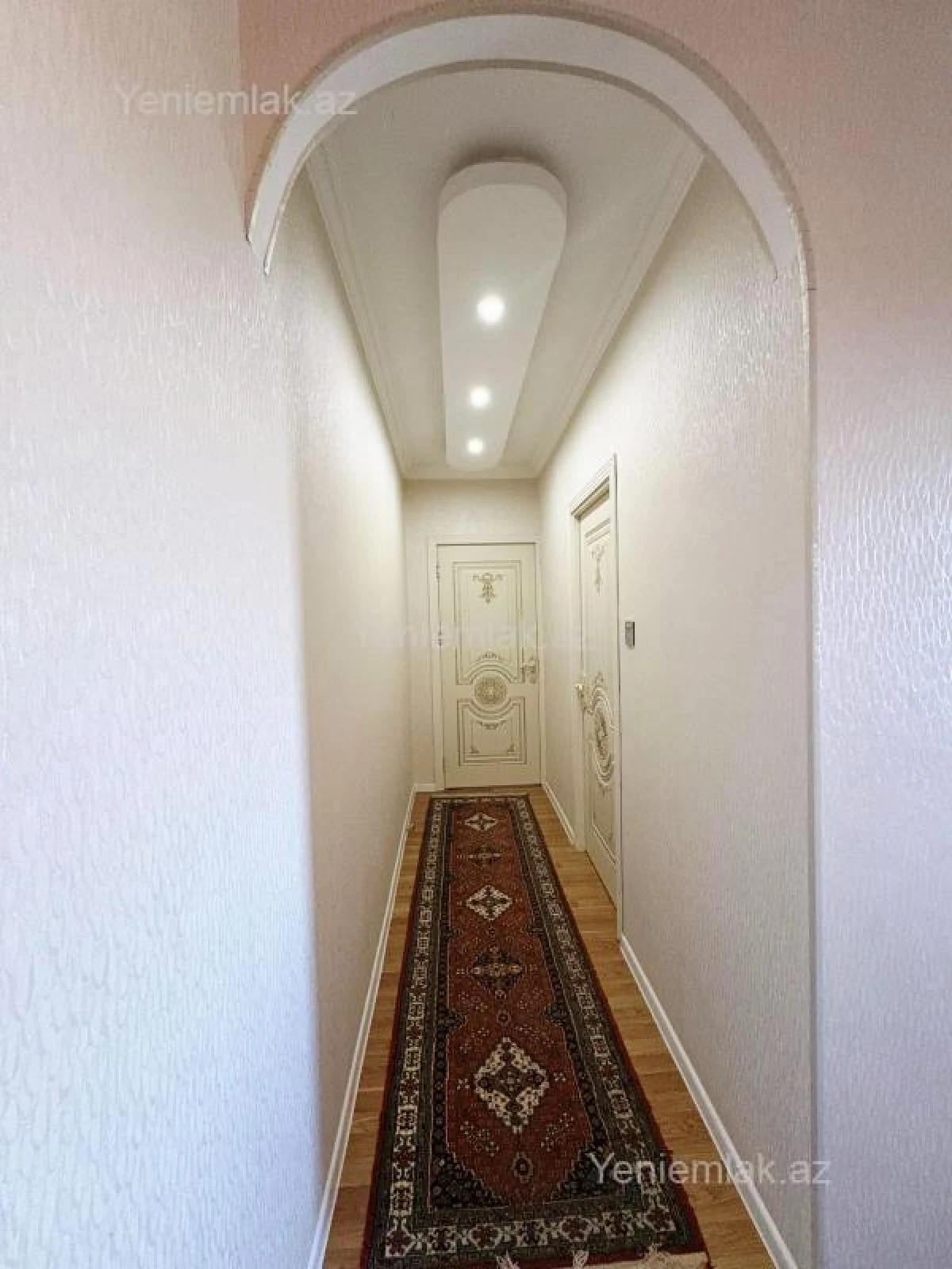Satılır 4 otaqlı köhnə tikili 84 m²