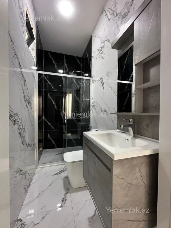 Satılır 4 otaqlı həyət evi 180 m²