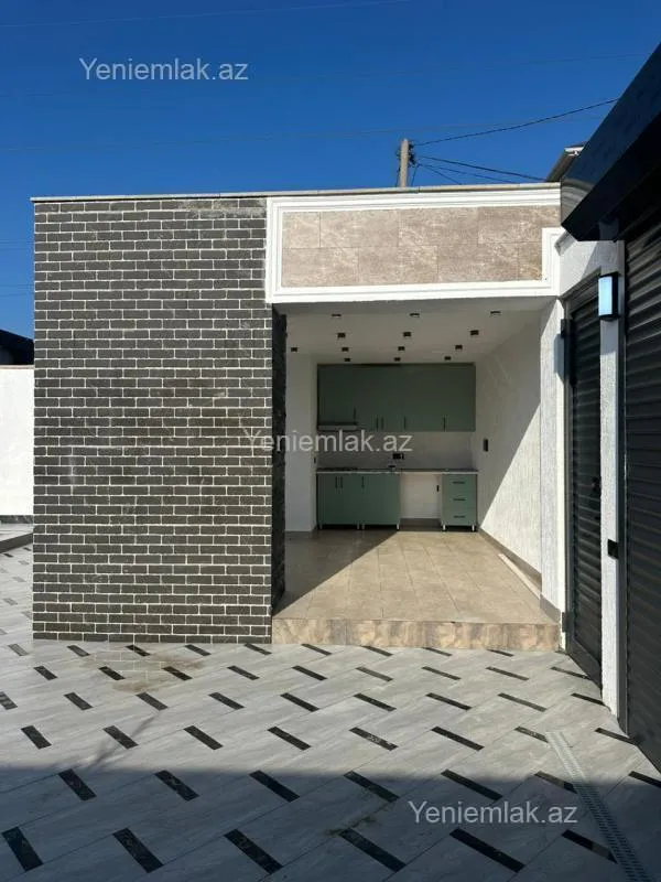 Satılır 4 otaqlı həyət evi 180 m²