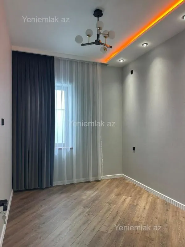 Satılır 4 otaqlı həyət evi 180 m²