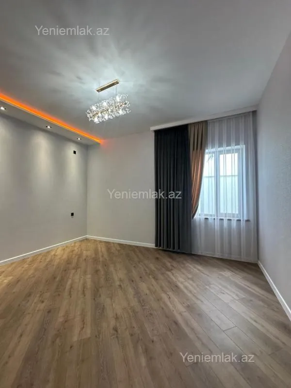 Satılır 4 otaqlı həyət evi 180 m²