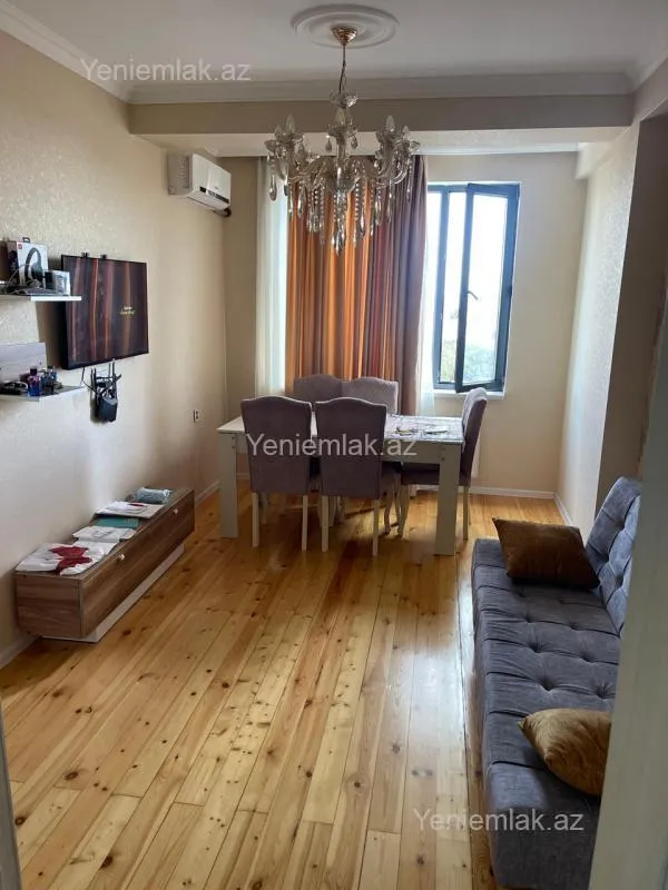 Satılır 2 otaqlı köhnə tikili 42 m²