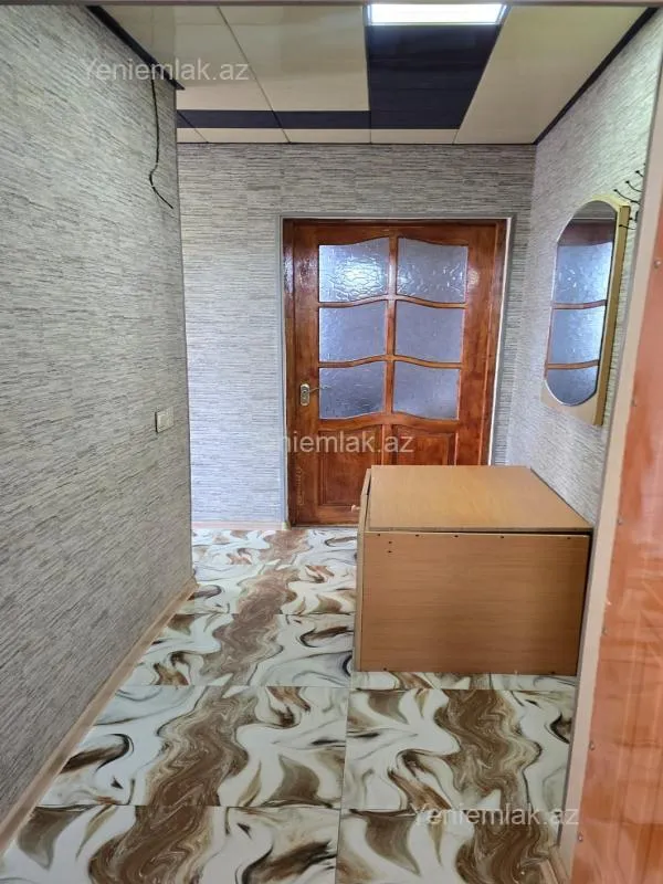 Satılır 1 otaqlı köhnə tikili 30 m²