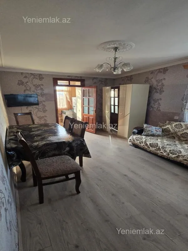 Satılır 1 otaqlı köhnə tikili 30 m²