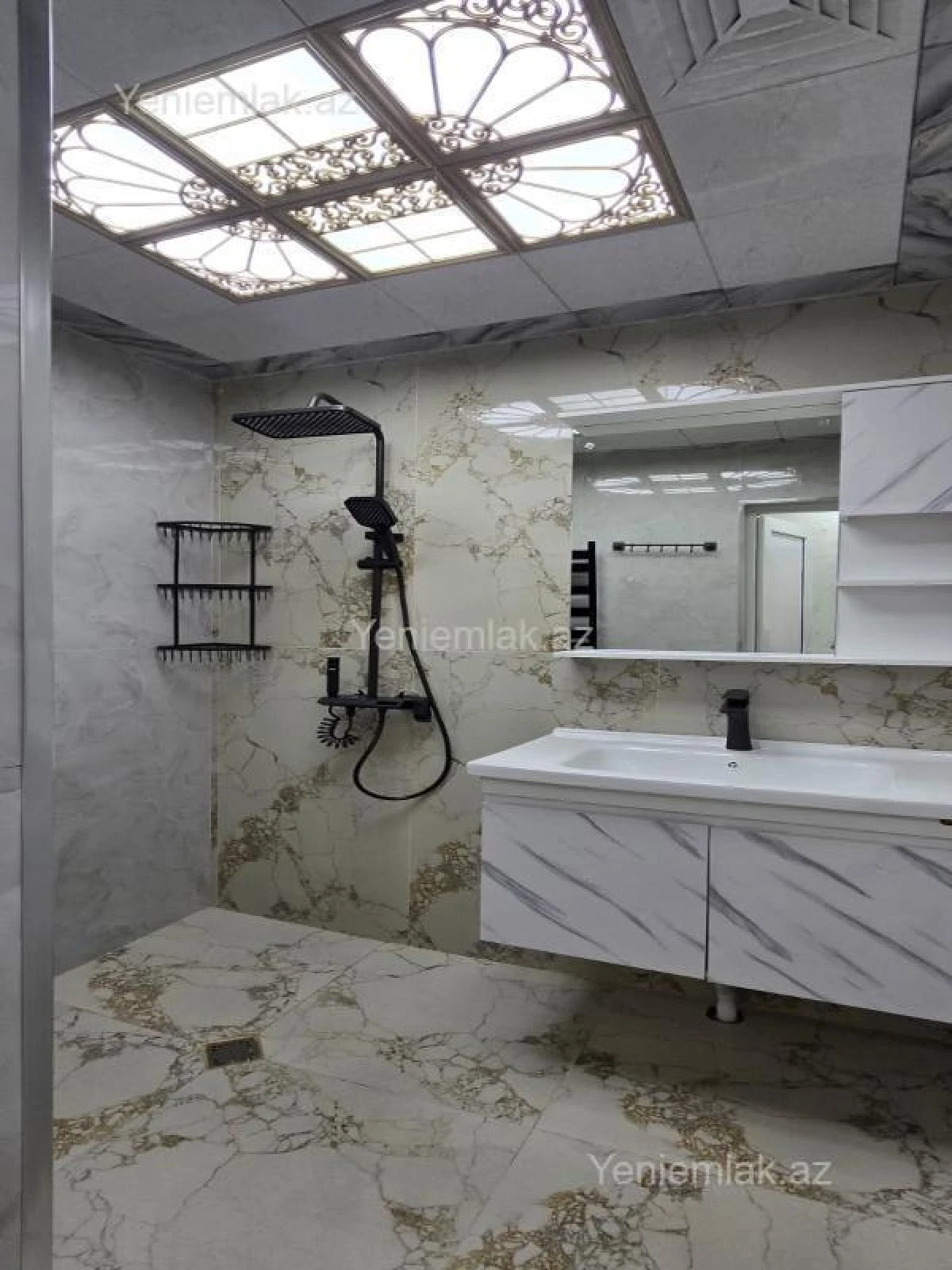 Satılır 3 otaqlı köhnə tikili 80 m²