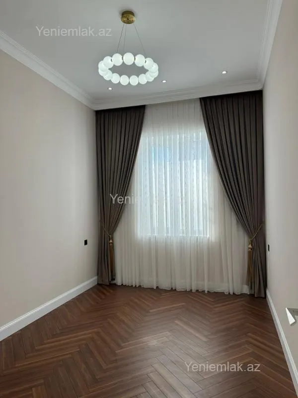 Satılır 5 otaqlı həyət evi 220 m²