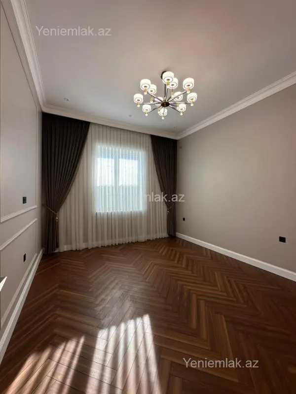 Satılır 5 otaqlı həyət evi 220 m²