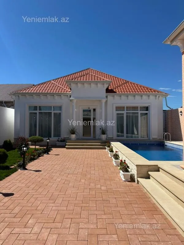 Satılır 5 otaqlı həyət evi 220 m²