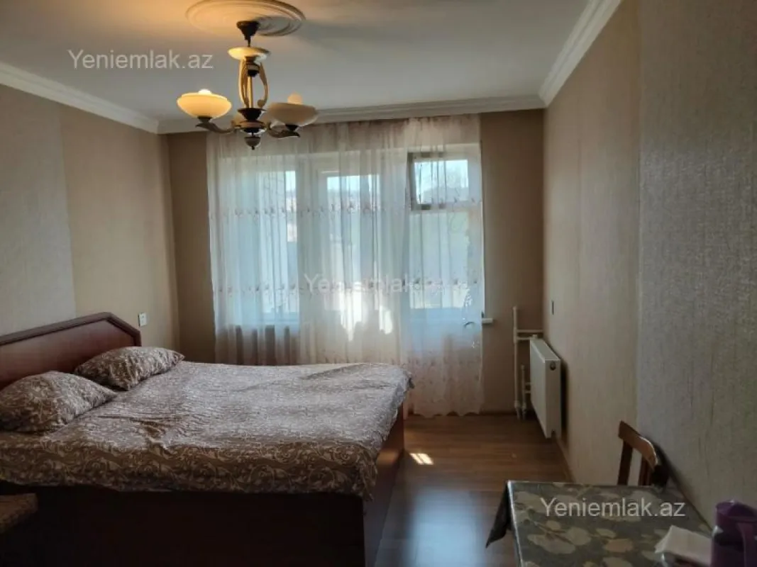 Satılır 1 otaqlı köhnə tikili 30 m²