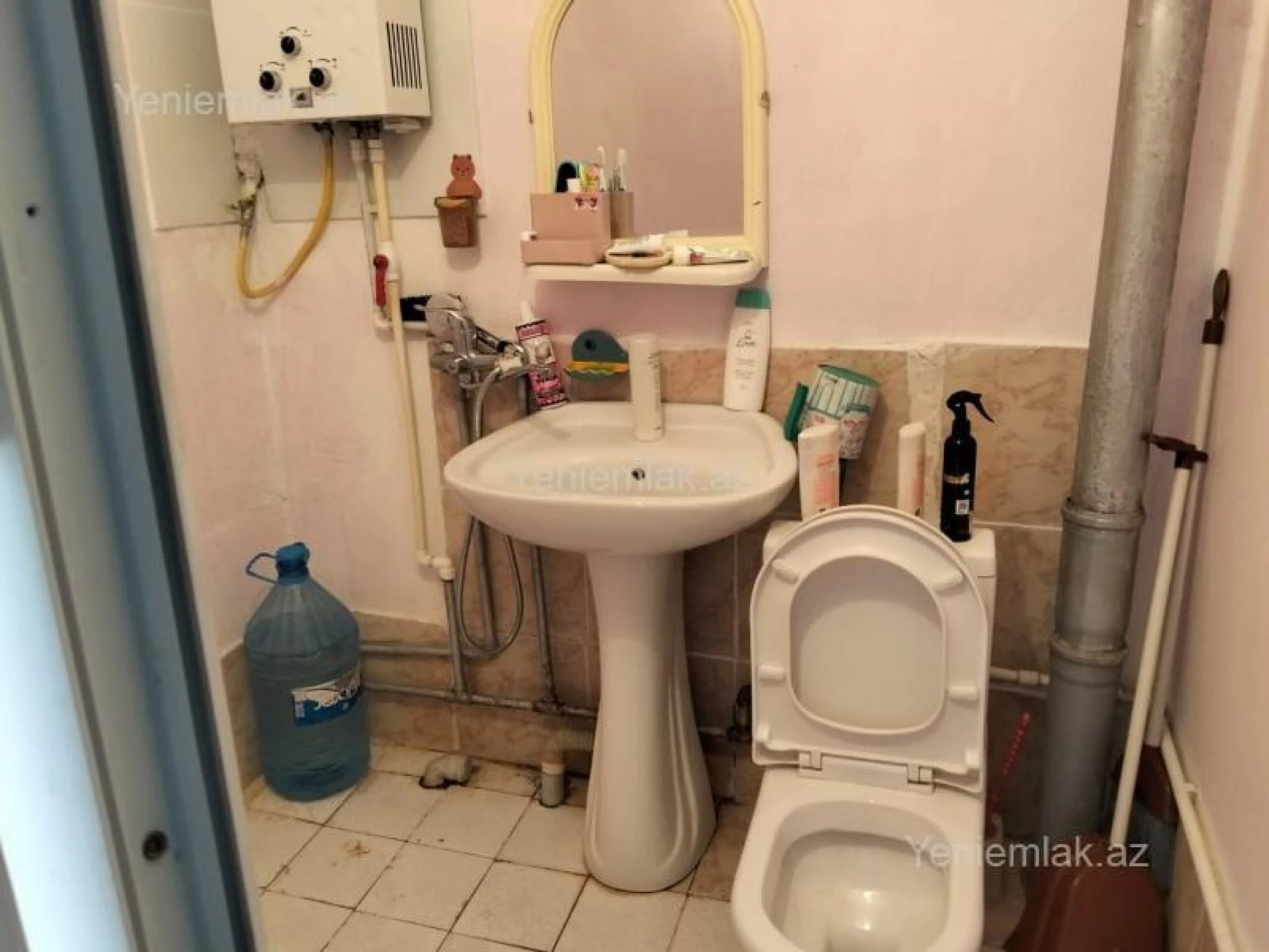 Satılır 1 otaqlı köhnə tikili 30 m²