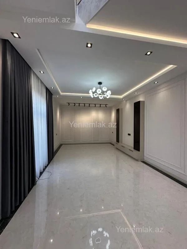 Satılır 8 otaqlı həyət evi 350 m²