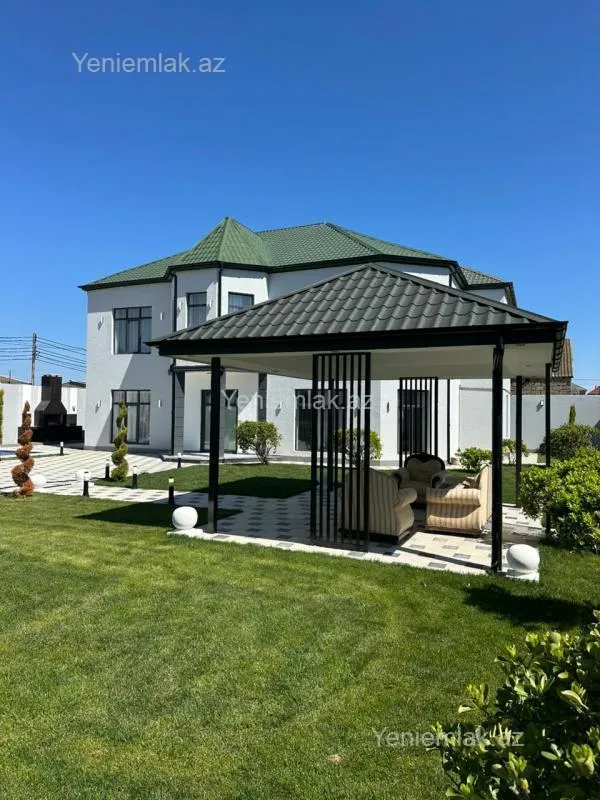 Satılır 8 otaqlı həyət evi 350 m²