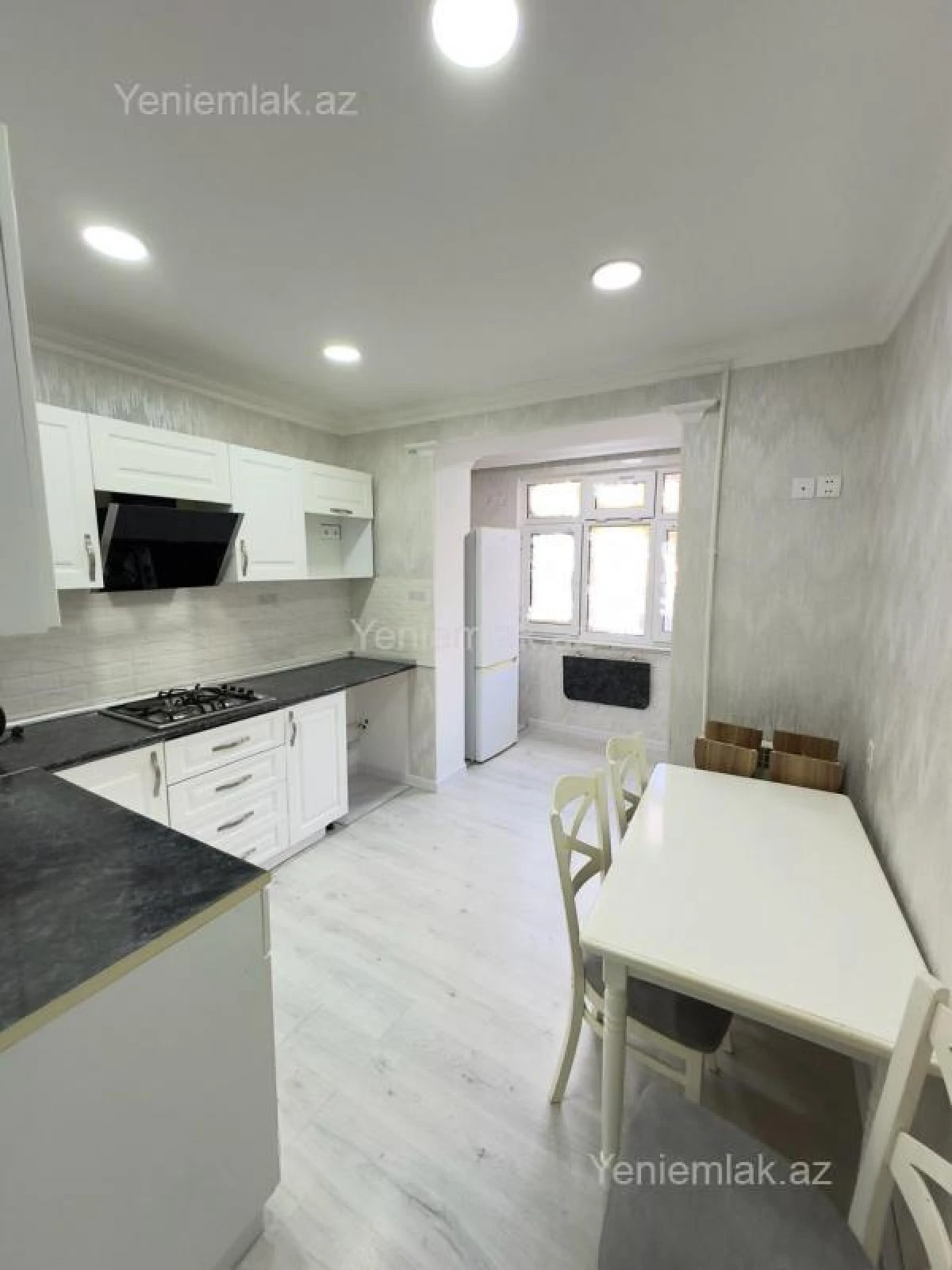 Satılır 3 otaqlı köhnə tikili 78 m²