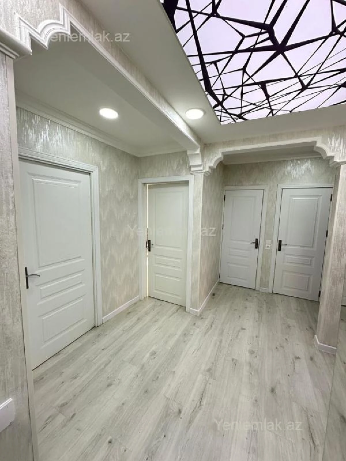 Satılır 3 otaqlı köhnə tikili 78 m²