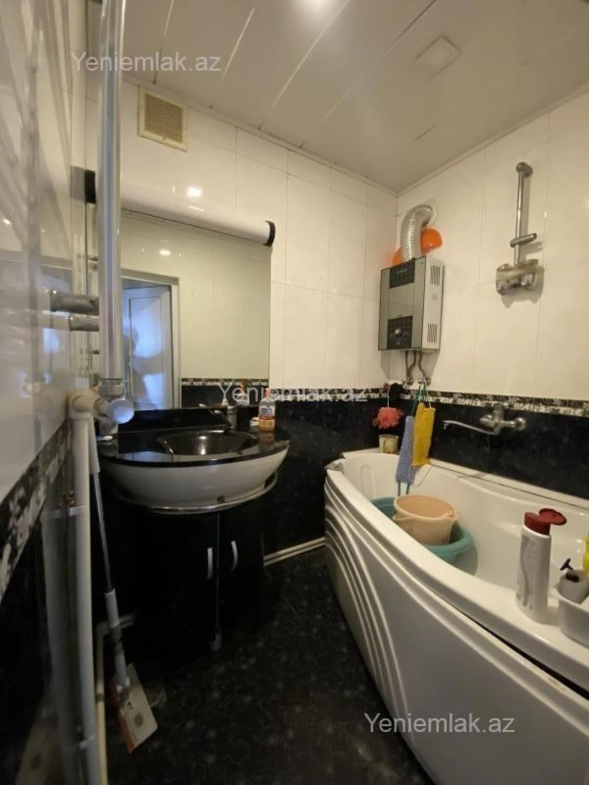 Satılır 4 otaqlı köhnə tikili 100 m²