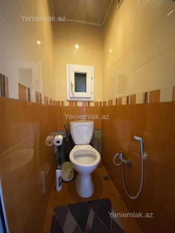 Satılır 4 otaqlı köhnə tikili 100 m²