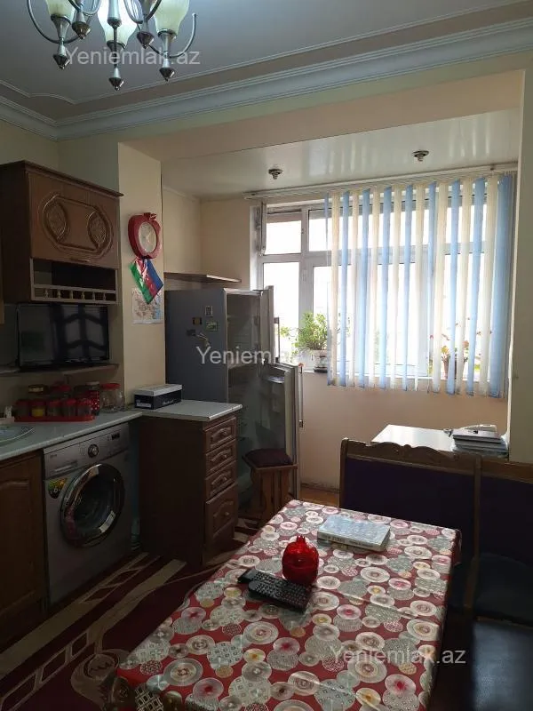 Satılır 5 otaqlı köhnə tikili 115 m²