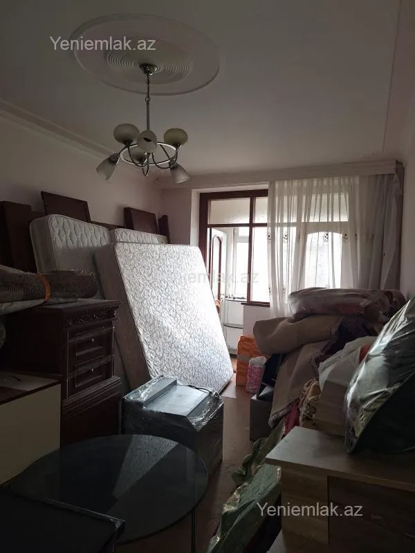Satılır 5 otaqlı köhnə tikili 115 m²
