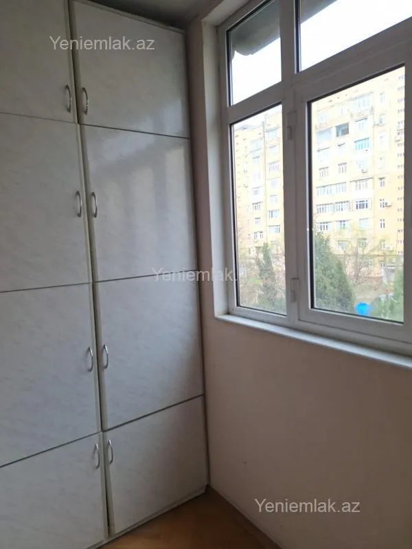 Satılır 5 otaqlı köhnə tikili 115 m²