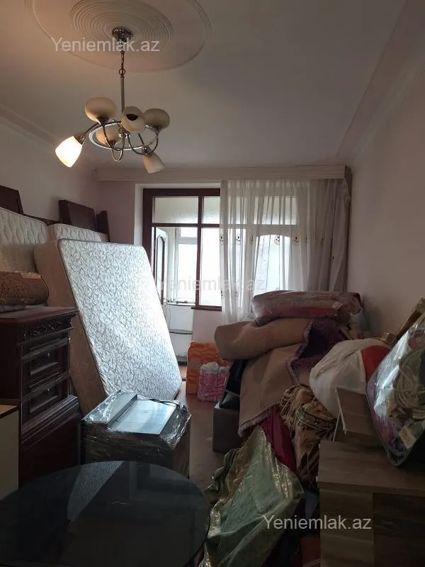 Satılır 5 otaqlı köhnə tikili 115 m²