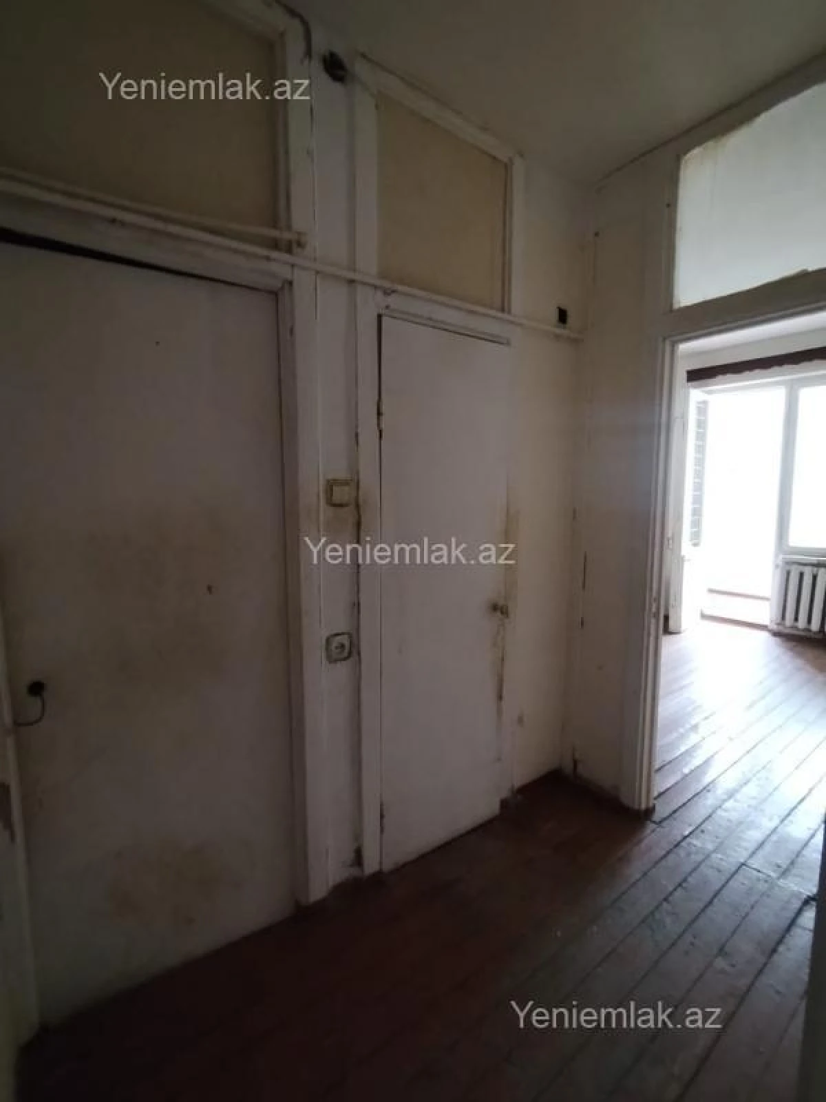 Satılır 2 otaqlı köhnə tikili 60 m²