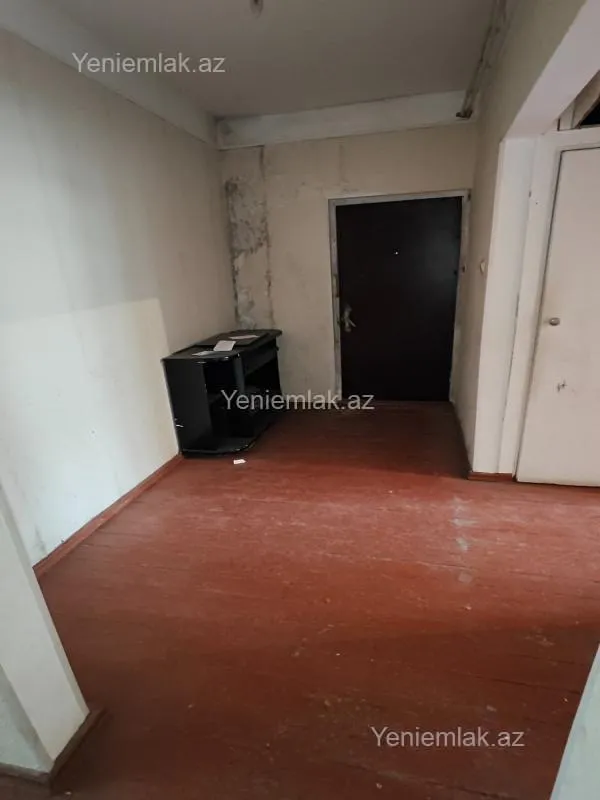 Satılır 2 otaqlı köhnə tikili 60 m²
