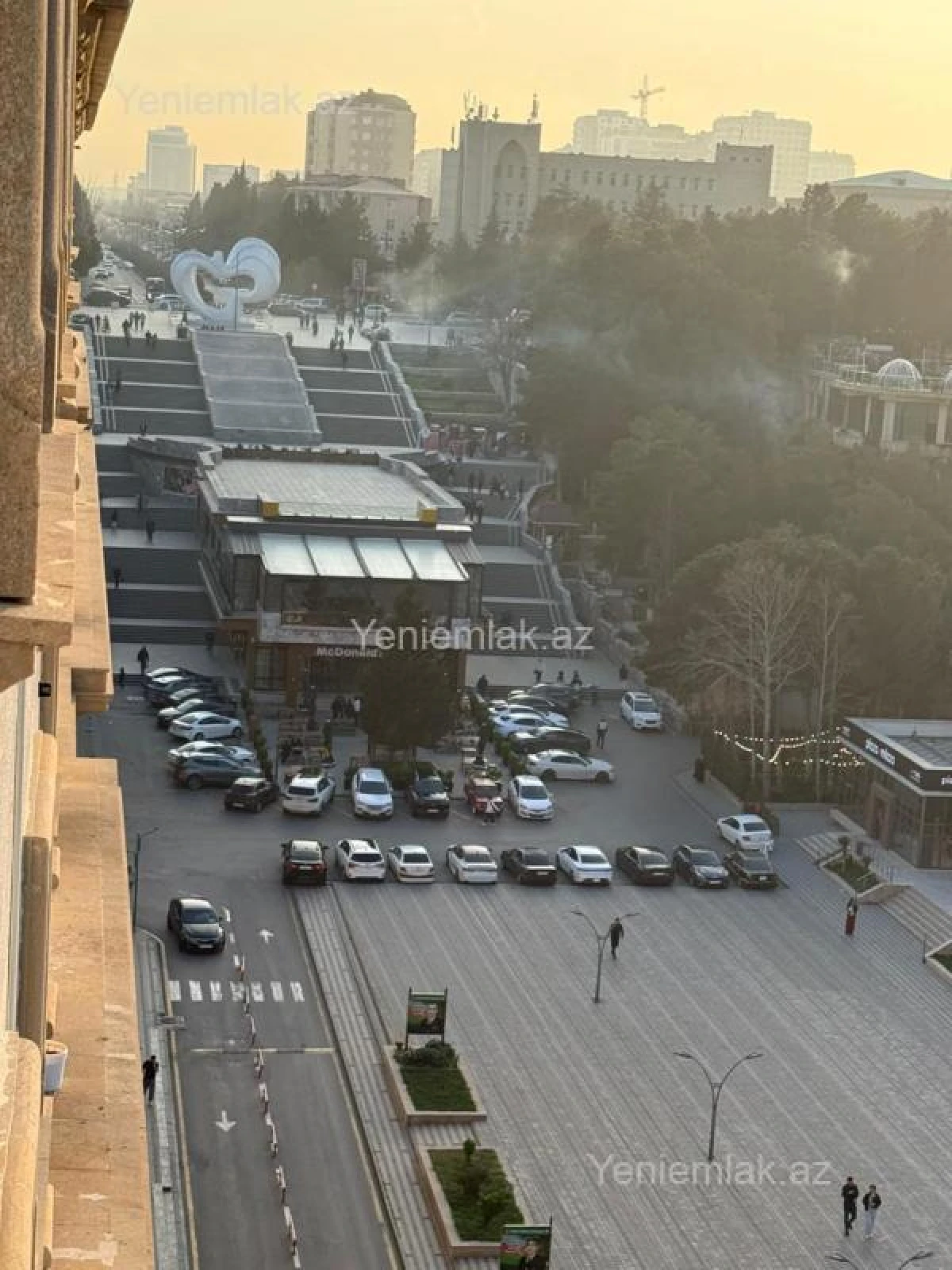 Satılır 3 otaqlı yeni tikili 120 m²