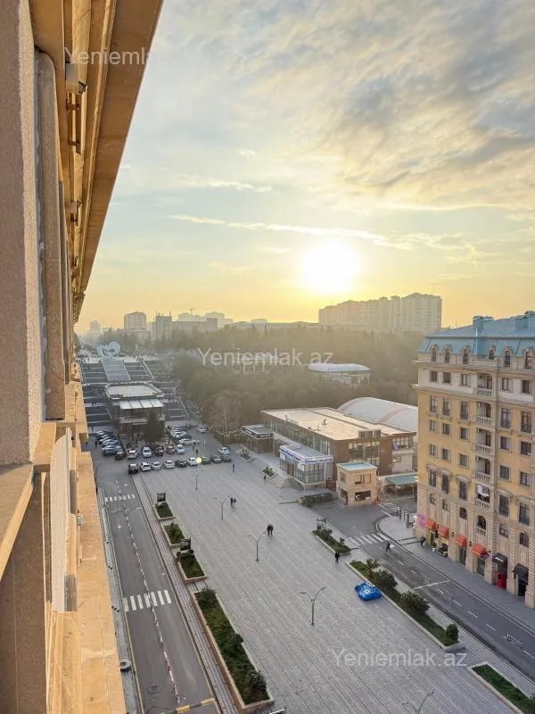 Satılır 3 otaqlı yeni tikili 120 m²