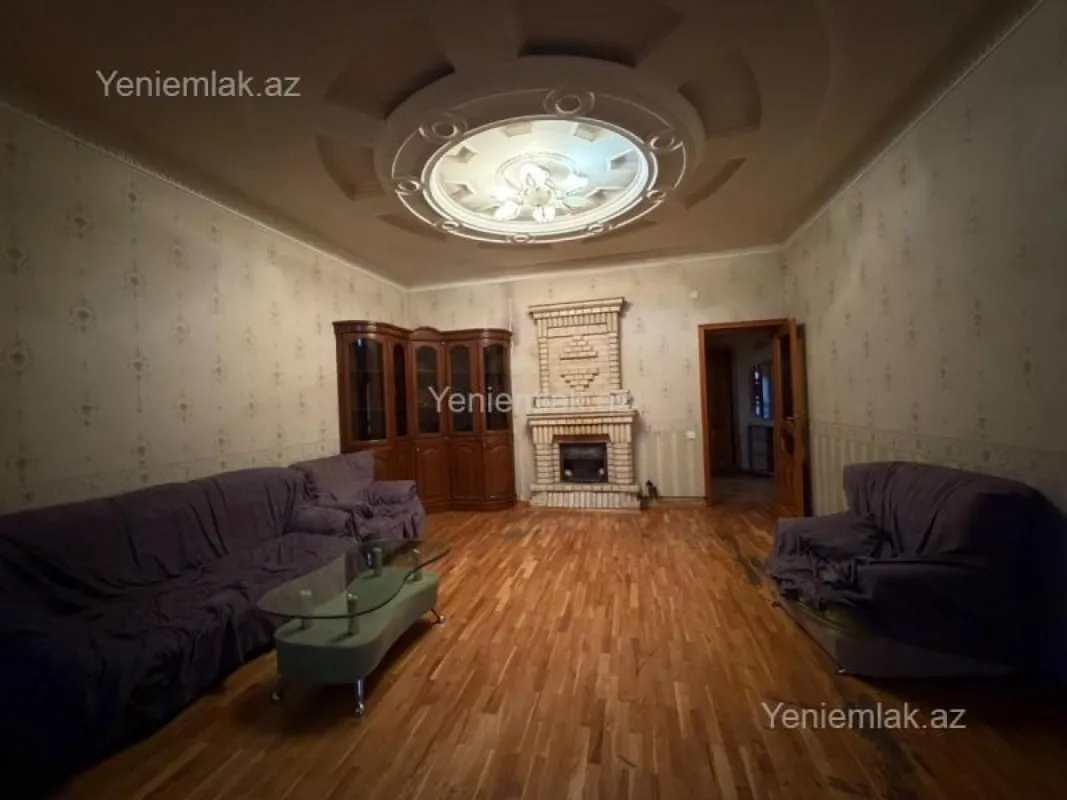 Satılır 3 otaqlı köhnə tikili 100 m²