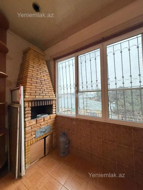 Satılır 3 otaqlı köhnə tikili 100 m²