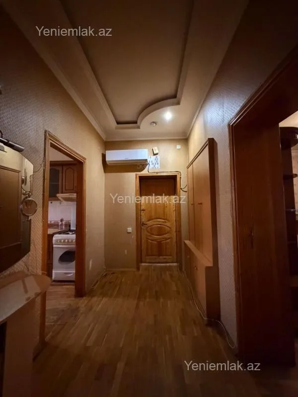 Satılır 3 otaqlı köhnə tikili 100 m²