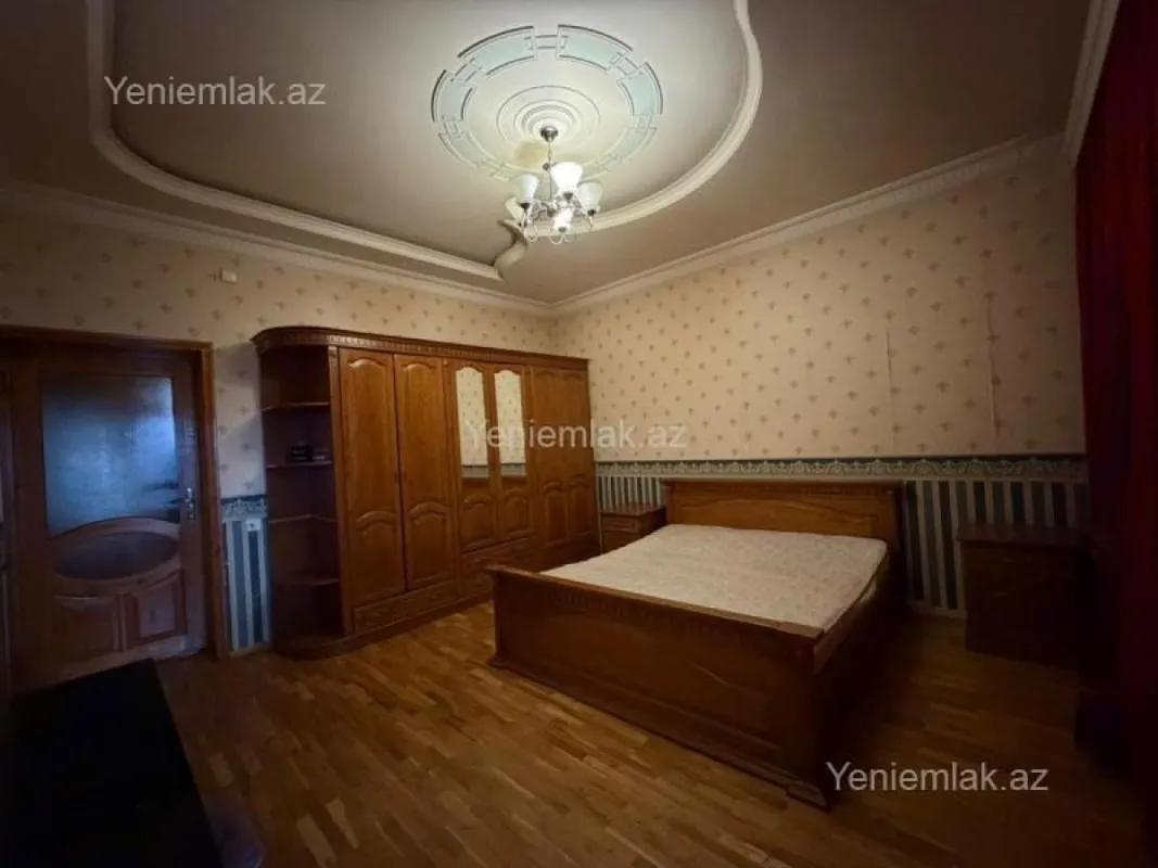 Satılır 3 otaqlı köhnə tikili 100 m²