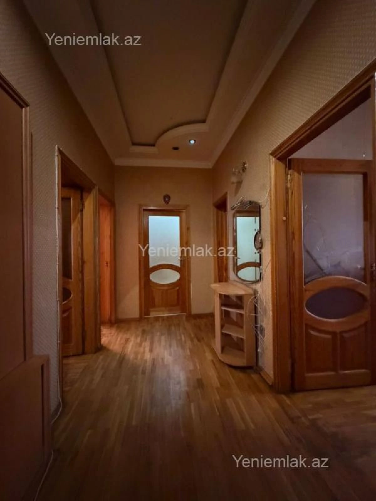 Satılır 3 otaqlı köhnə tikili 100 m²