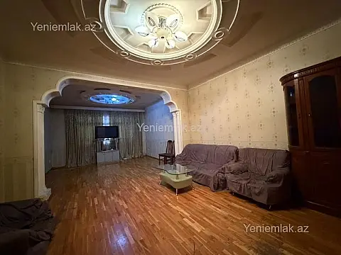 Satılır 3 otaqlı köhnə tikili 100 m²