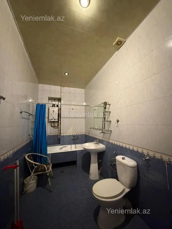 Satılır 3 otaqlı köhnə tikili 100 m²