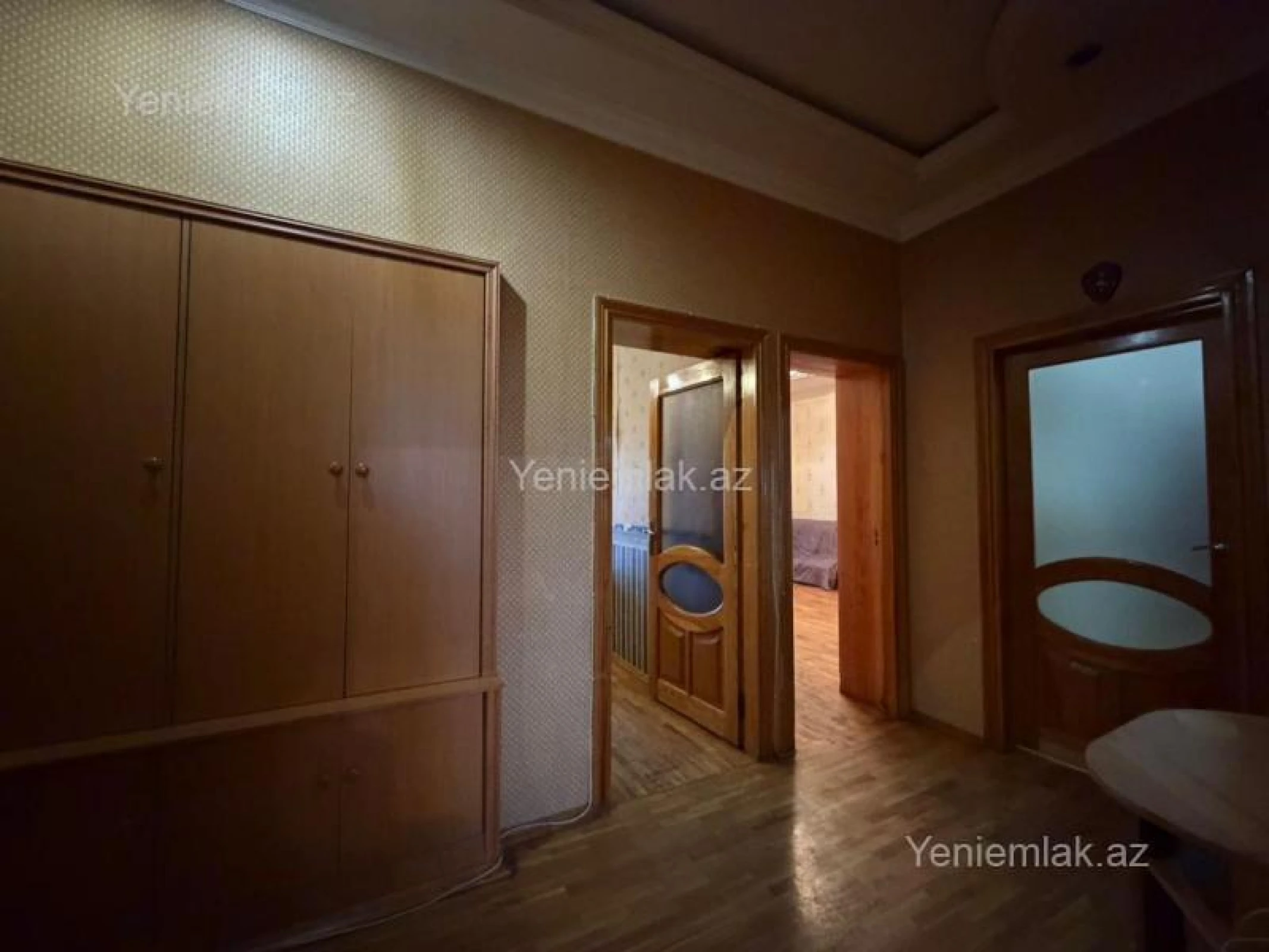 Satılır 3 otaqlı köhnə tikili 100 m²