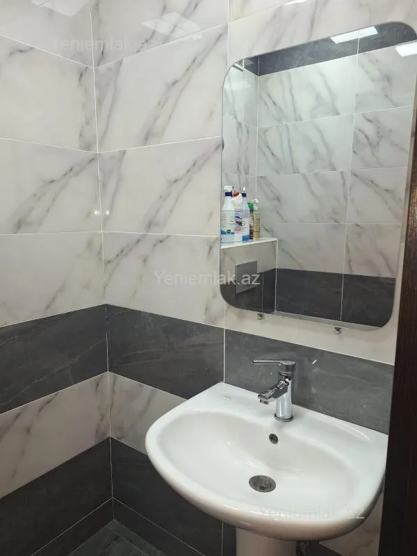 Satılır 3 otaqlı yeni tikili 88 m²