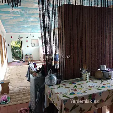 Satılır 6 otaqlı həyət evi 200 m²