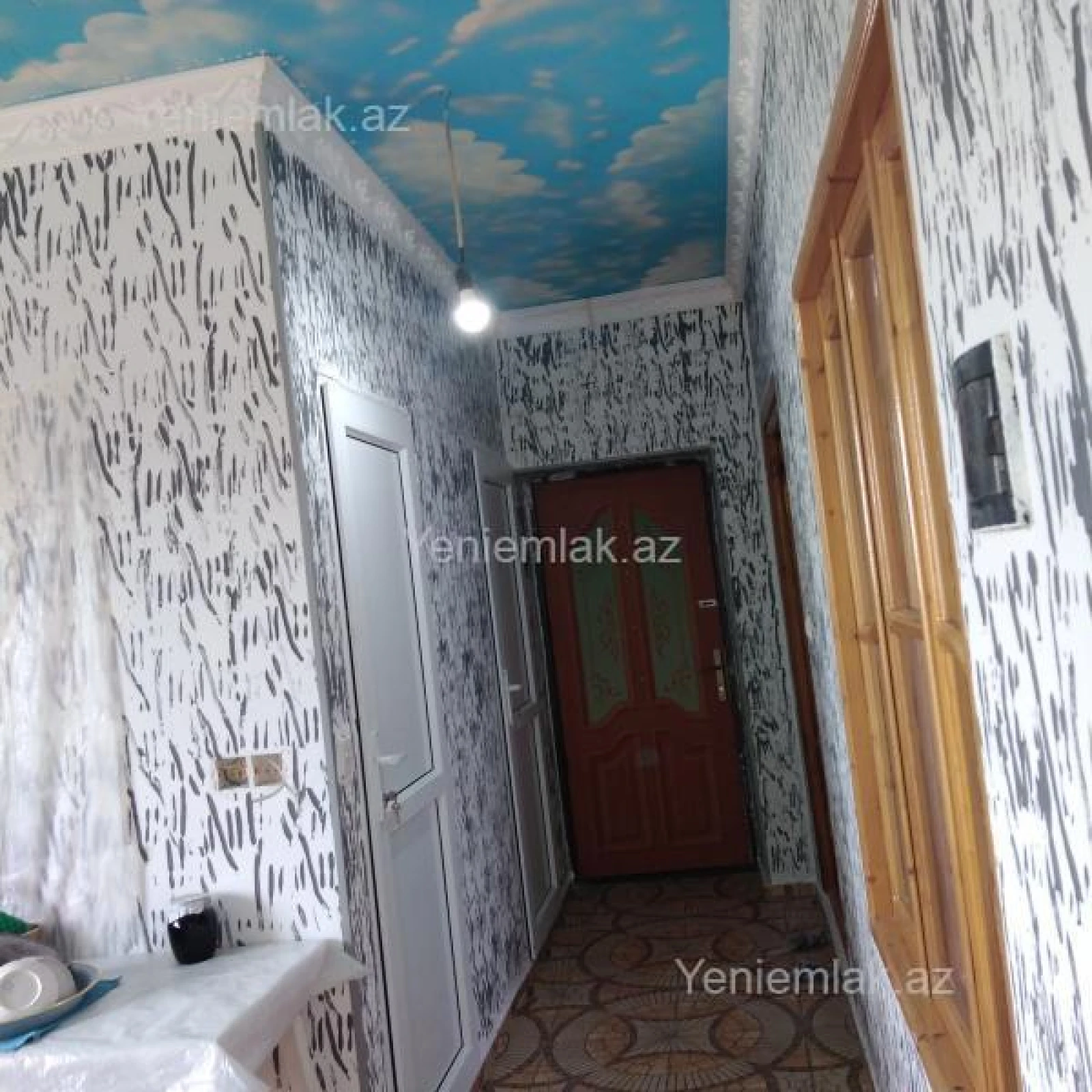 Satılır 6 otaqlı həyət evi 200 m²