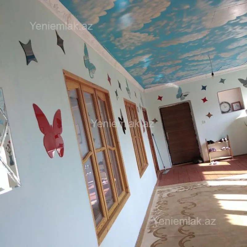 Satılır 6 otaqlı həyət evi 200 m²