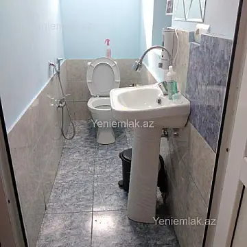 Satılır 6 otaqlı həyət evi 200 m²