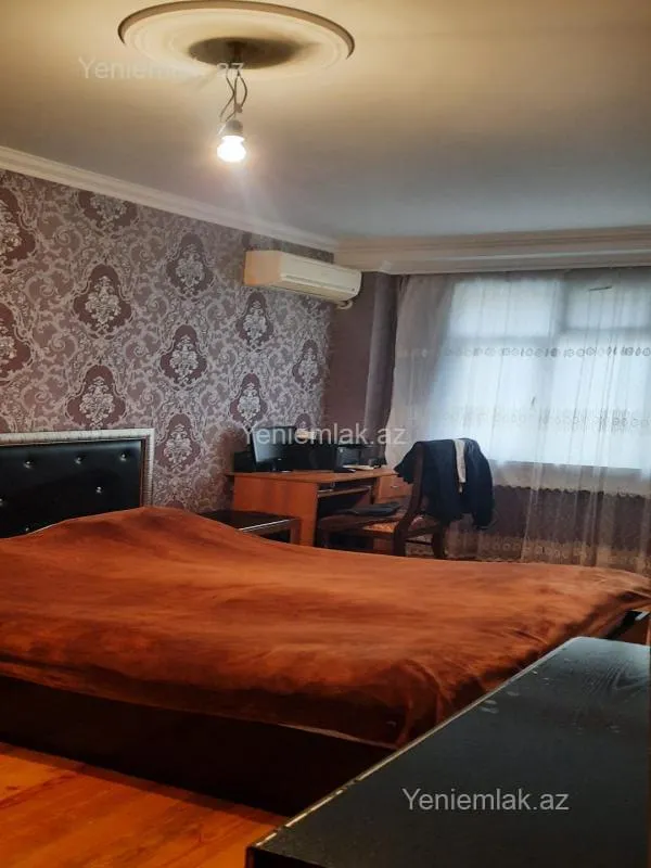 Satılır 4 otaqlı köhnə tikili 90 m²