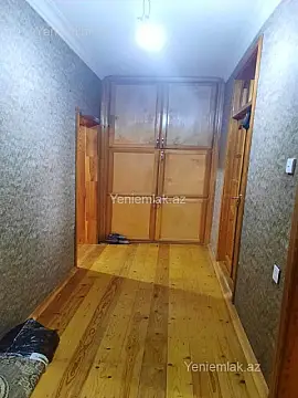 Satılır 4 otaqlı köhnə tikili 90 m²