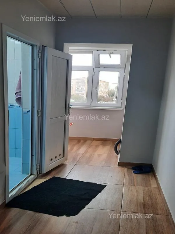 Satılır 4 otaqlı köhnə tikili 90 m²